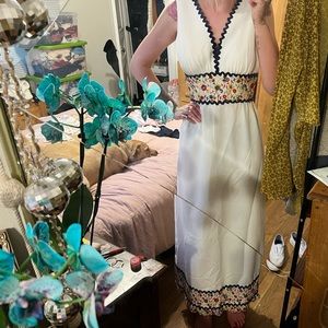 Beautiful 70s vintage embroidered maxi dress